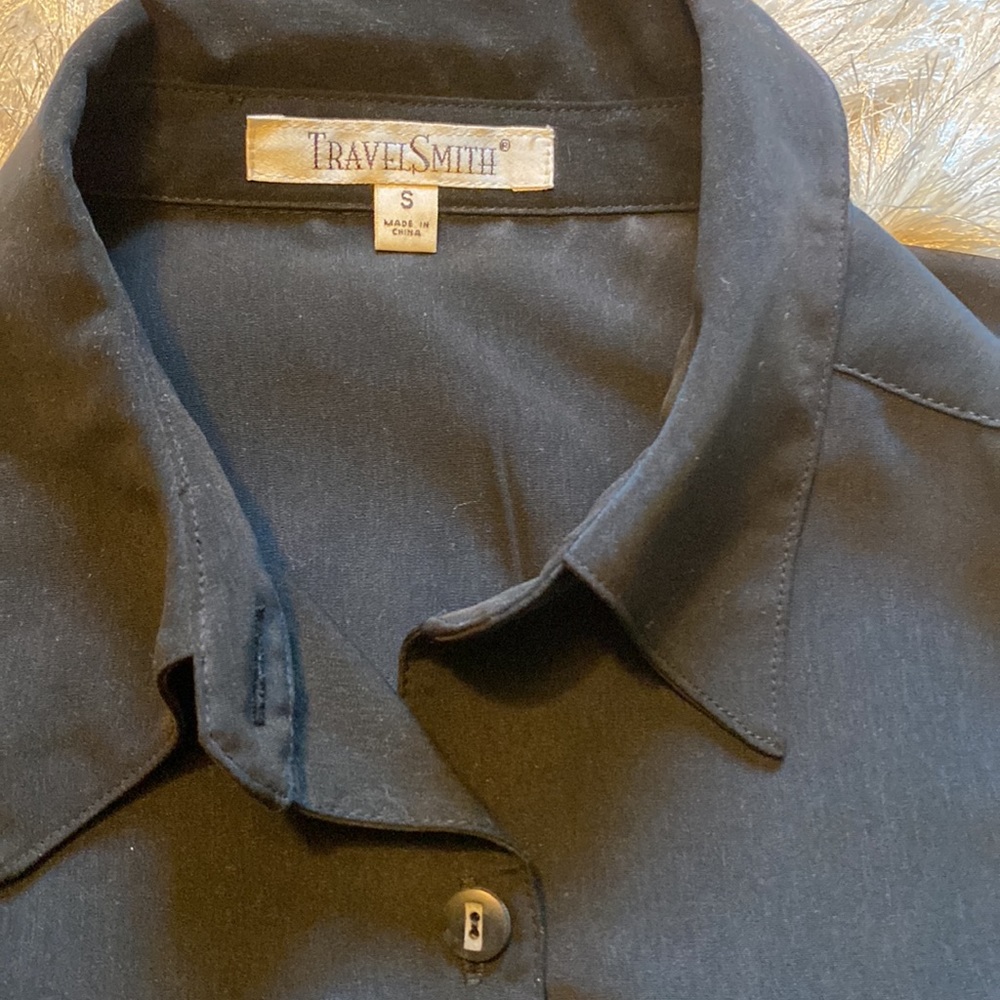 TravelSmith Black Button Up Top size Small - Picture 2 of 8